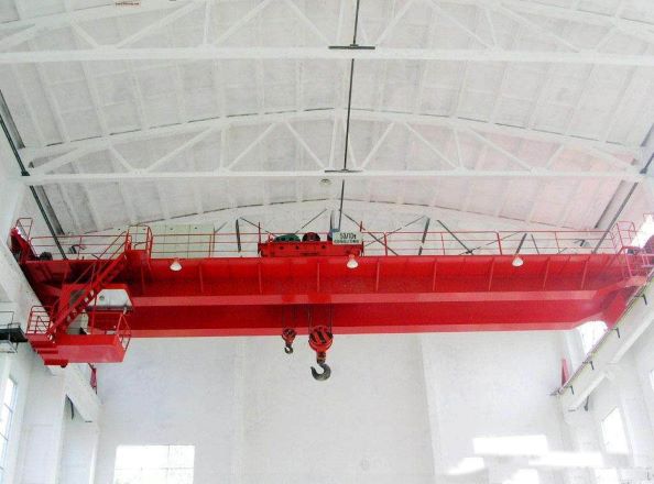 QD型電動(dòng)雙梁橋式起重機(jī)  QD型電動(dòng)雙梁橋式起重機(jī)